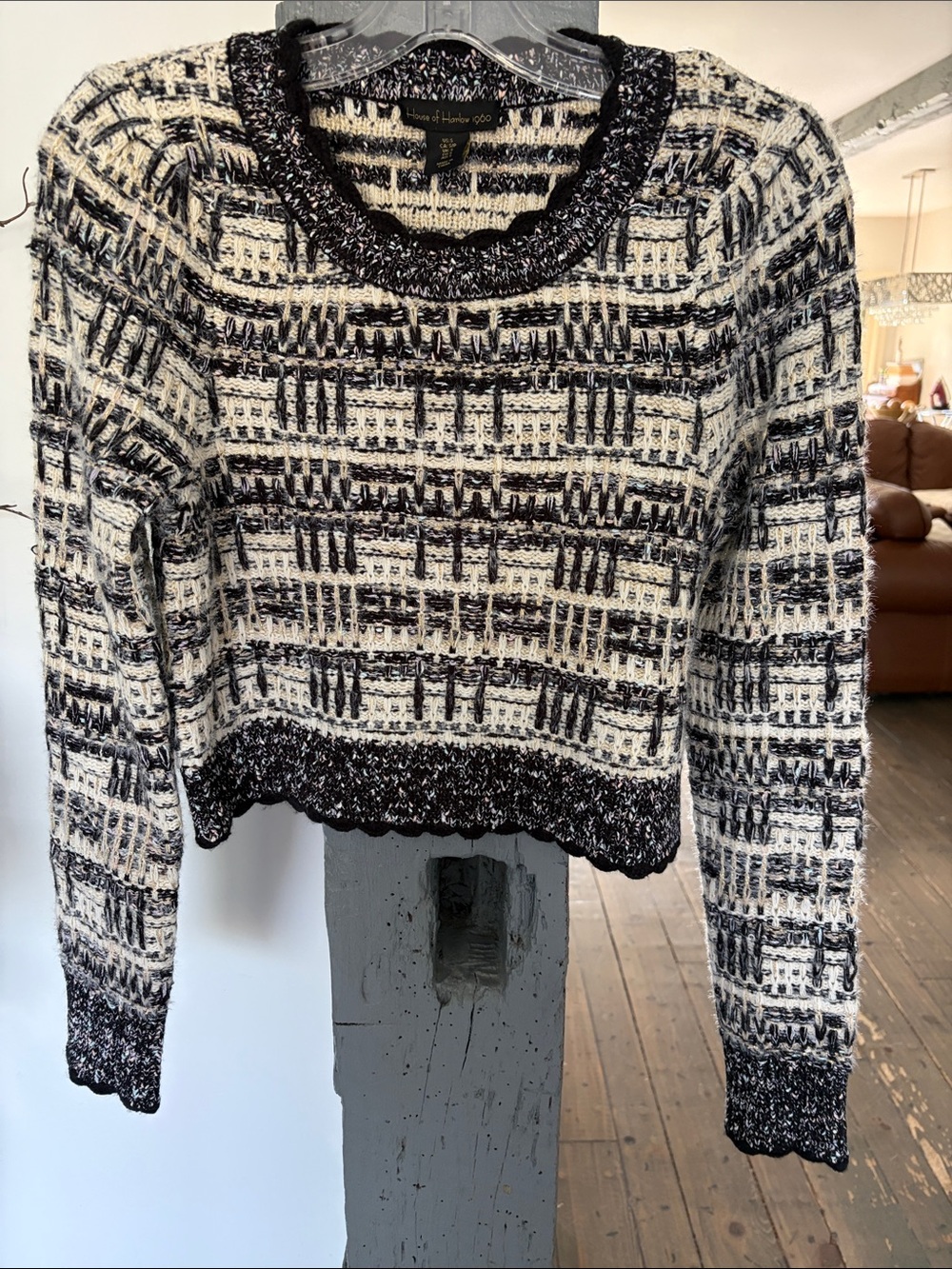 House of Harlow 1960 Black & White Textured Cropped Crew Sweater